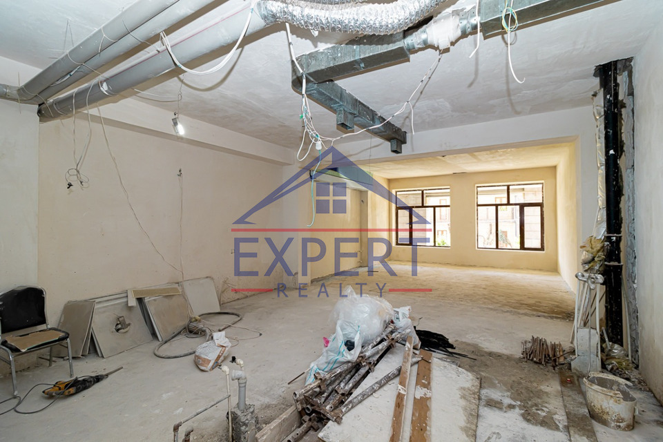 ԿԵՆՏՐՈՆ, ԵԿՄԱԼՅԱՆ ՓՈՂՈՑ