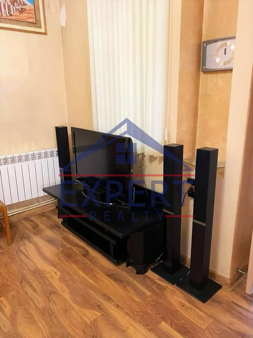 ԿԵՆՏՐՈՆ, ՌՈՍՏՈՄԻ ՓՈՂՈՑ, 4 ՍԵՆՅԱԿ