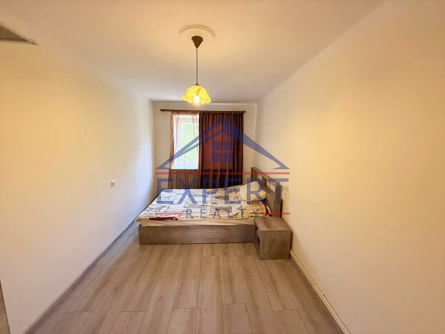 ԱՐԱԲԿԻՐ, ՀՐԱՉՅԱ ՔՈՉԱՐ ՓՈՂՈՑ, 3 ՍԵՆՅԱԿ