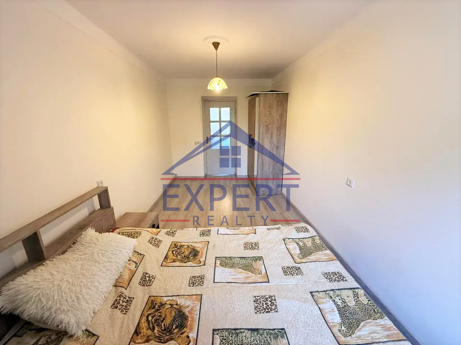 ԱՐԱԲԿԻՐ, ՀՐԱՉՅԱ ՔՈՉԱՐ ՓՈՂՈՑ, 3 ՍԵՆՅԱԿ