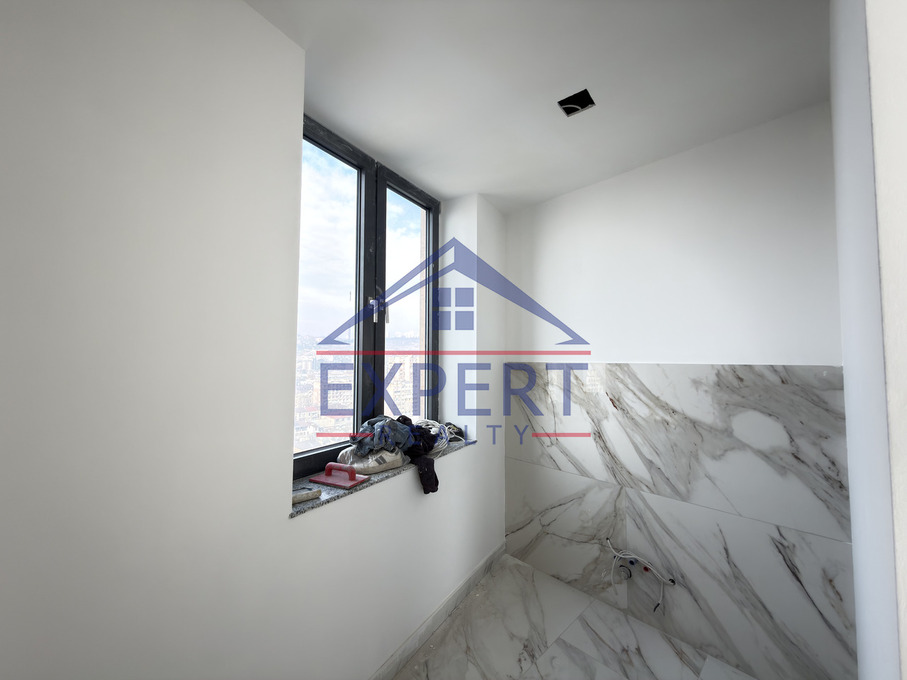 ԿԵՆՏՐՈՆ, ՍԱՅԱԹ-ՆՈՎԱ ՊՈՂՈՏԱ, 4 ՍԵՆՅԱԿ