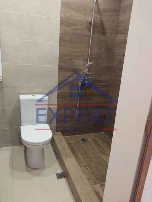 ԱՐԱԲԿԻՐ, ՆԱԻՐԻ ԶԱՐՅԱՆ ՓՈՂՈՑ, 3 ՍԵՆՅԱԿ