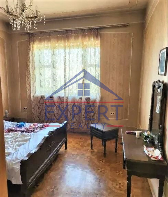 ԷՐԵԲՈՒՆԻ, ԴԱՎԻԹ ԲԵԿԻ ՓՈՂՈՑ, 3 ՀԱՐԿ