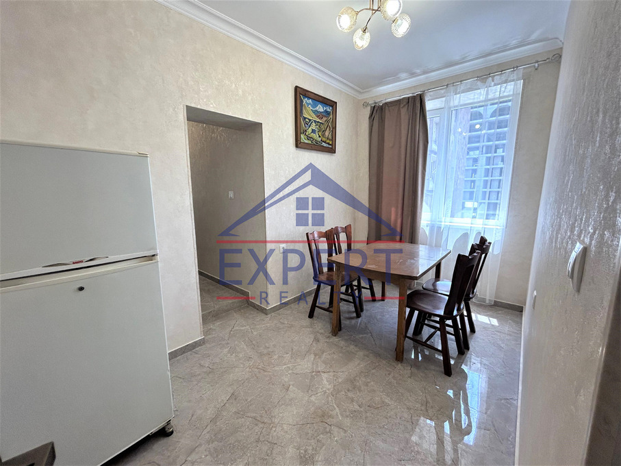 ՔԱՆԱՔԵՌ ԶԵՅԹՈՒՆ, ԴԱՎԻԹ ԱՆՀԱՂԹԻ ՓՈՂՈՑ, 2 ՍԵՆՅԱԿ
