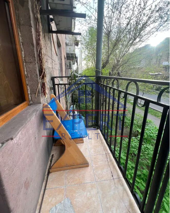 ՇԵՆԳԱՎԻԹ, ՉԵԽՈՎԻ ՓՈՂՈՑ  3 ՍԵՆՅԱԿ