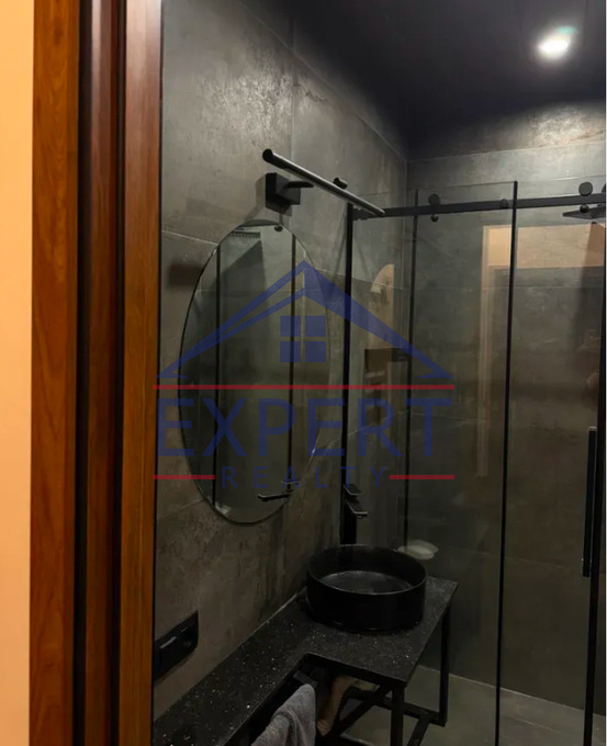 ԿԵՆՏՐՈՆ, ՄԱՇՏՈՑԻ ՊՈՂՈՏԱ, 3 ՍԵՆՅԱԿ