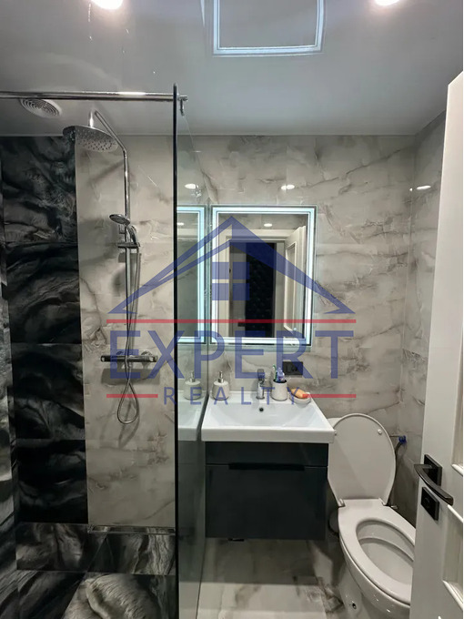 ԿԵՆՏՐՈՆ, ՏԻԳՐԱՆ ՄԵԾԻ ՊՈՂՈՏԱ, 2 ՍԵՆՅԱԿ