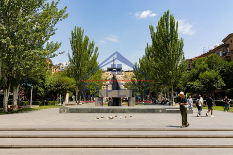 ԿԵՆՏՐՈՆ, ԹԱՄԱՆՅԱՆ ՓՈՂՈՑ, 2 ՍԵՆՅԱԿ