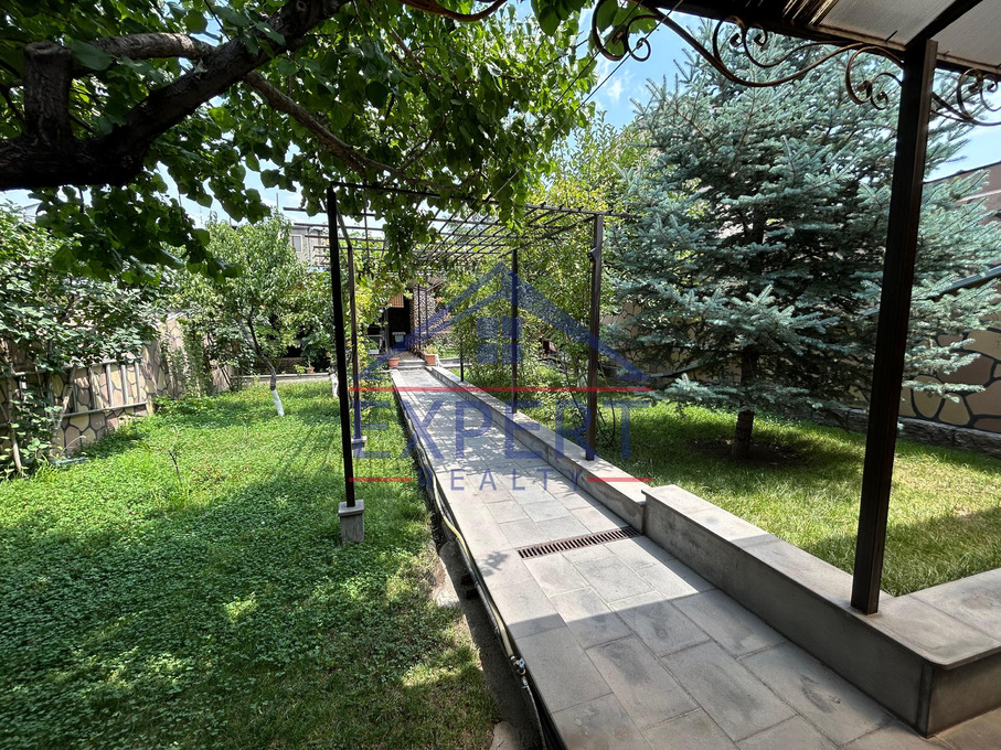 ԿԵՆՏՐՈՆ,ԽՈՐԵՆԱՑՈՒ ՓՈՂՈՑ 5  ՍԵՆՅԱԿ