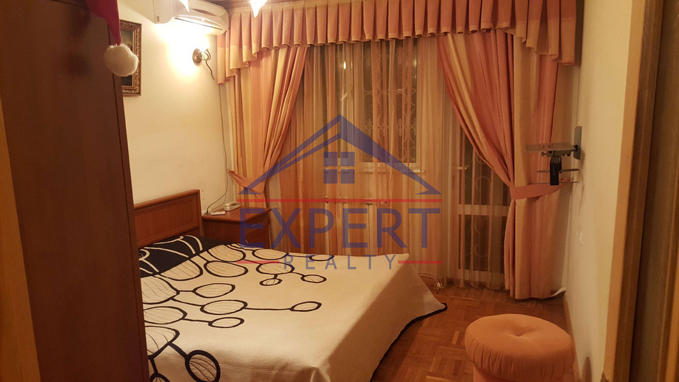 ԱՐԱԲԿԻՐ, ԱԶԱՏՈՒԹՅԱՆ ՊՈՂՈՏԱ, 3 ՍԵՆՅԱԿ