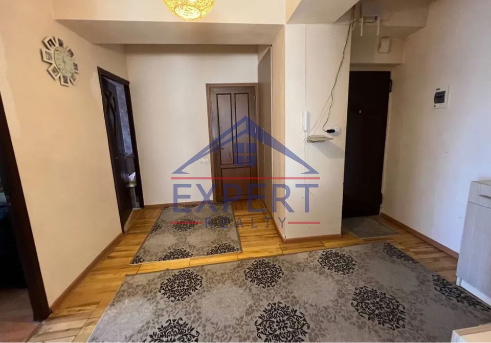 ԴԱՎԹԱՇԵՆ, ԱՆԱՍՏԱՍ ՄԻԿՈՅԱՆ , 3 ՍԵՆՅԱԿ