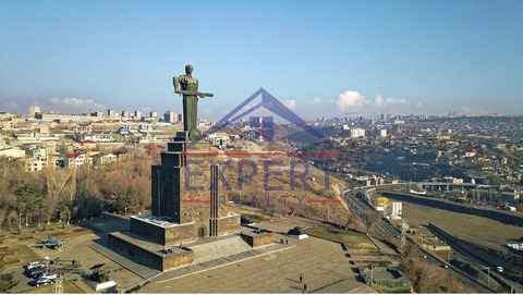 ԱՐԱԲԿԻՐ, ԱԶԱՏՈՒԹՅԱՆ ՊՈՂՈՏԱ, 3 ՍԵՆՅԱԿ