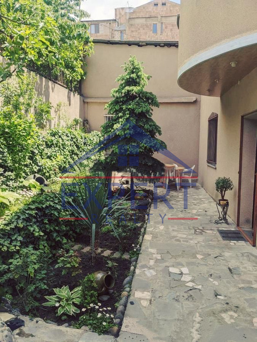 ԿԵՆՏՐՈՆ, ՍԱՐՄԵՆԻ ՓՈՂՈՑ, 5 ՍԵՆՅԱԿ