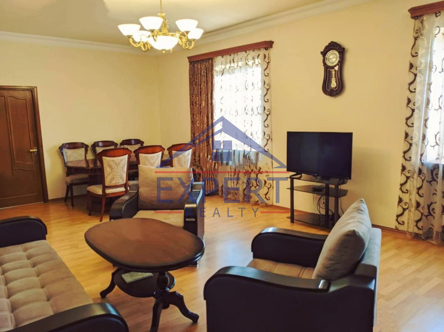 ԿԵՆՏՐՈՆ, ՍԱՐՄԵՆԻ ՓՈՂՈՑ, 5 ՍԵՆՅԱԿ