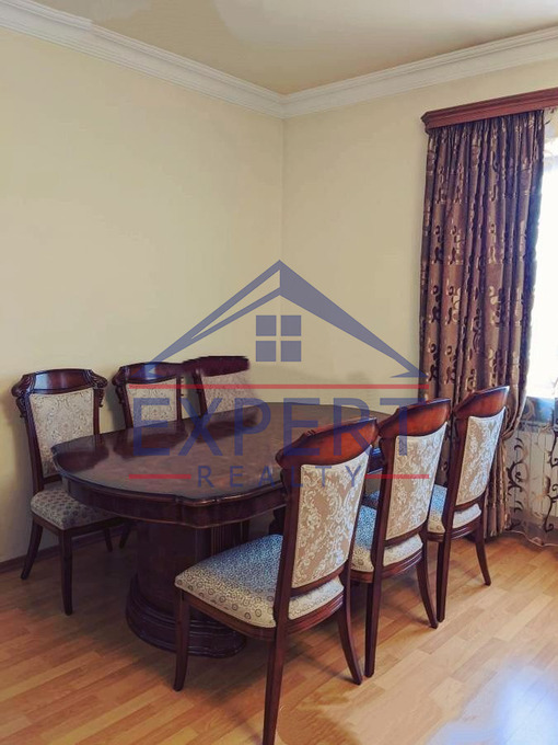 ԿԵՆՏՐՈՆ, ՍԱՐՄԵՆԻ ՓՈՂՈՑ, 5 ՍԵՆՅԱԿ