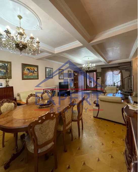 ԷՐԵԲՈՒՆԻ  ,ՆՈՐ ԱՐԵՇԻ ՓՈՂՈՑ   7 ՍԵՆՅԱԿ