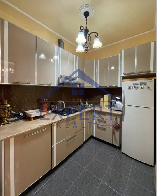 ԷՐԵԲՈՒՆԻ  ,ՆՈՐ ԱՐԵՇԻ ՓՈՂՈՑ   7 ՍԵՆՅԱԿ