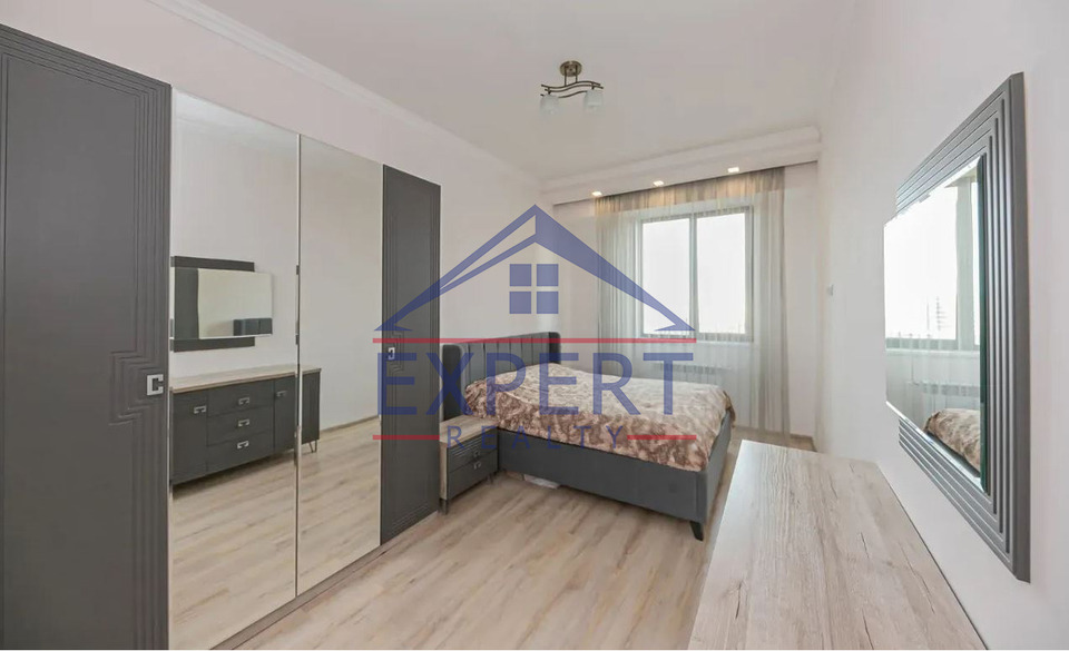 ԿԵՆՏՐՈՆ, ՌՈՍՏՈՄԻ ՓՈՂՈՑ, 3 ՍԵՆՅԱԿ