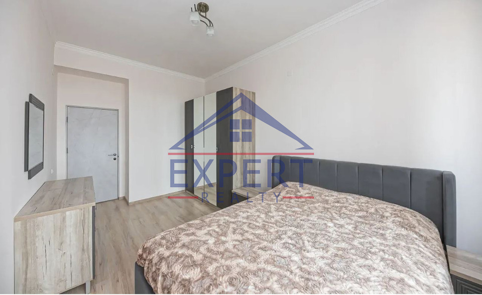 ԿԵՆՏՐՈՆ, ՌՈՍՏՈՄԻ ՓՈՂՈՑ, 3 ՍԵՆՅԱԿ