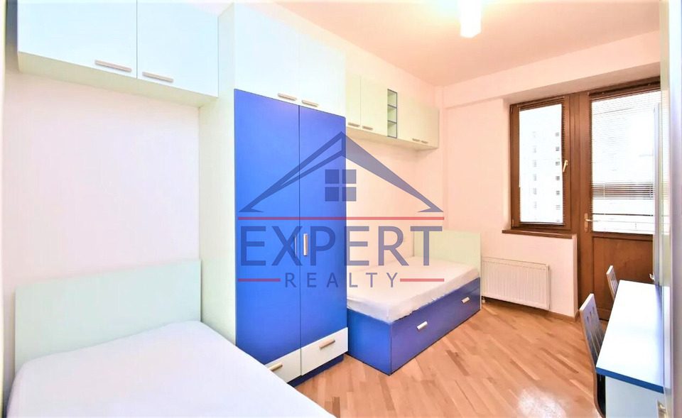 ԿԵՆՏՐՈՆ, ԵԿՄԱԼՅԱՆ ՓՈՂՈՑ, 4 ՍԵՆՅԱԿ