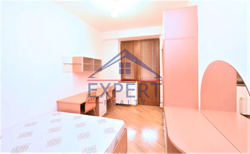 ԿԵՆՏՐՈՆ, ԵԿՄԱԼՅԱՆ ՓՈՂՈՑ, 4 ՍԵՆՅԱԿ