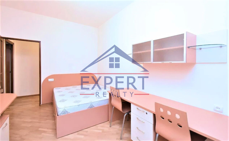 ԿԵՆՏՐՈՆ, ԵԿՄԱԼՅԱՆ ՓՈՂՈՑ, 4 ՍԵՆՅԱԿ