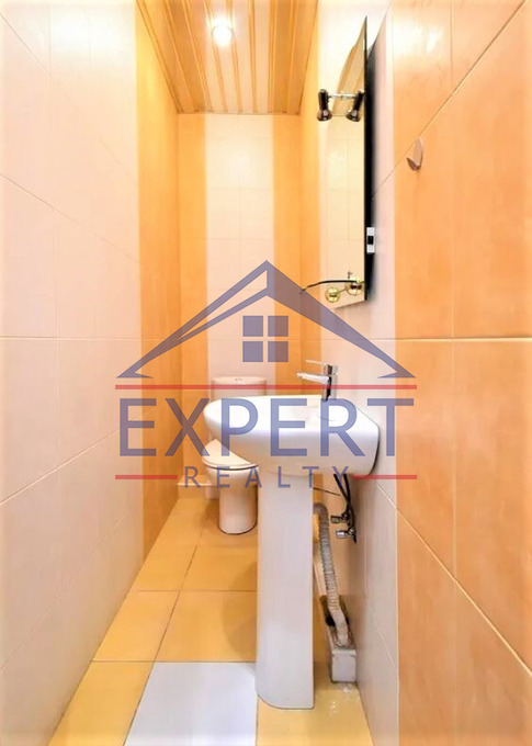 ԿԵՆՏՐՈՆ, ԵԿՄԱԼՅԱՆ ՓՈՂՈՑ, 4 ՍԵՆՅԱԿ