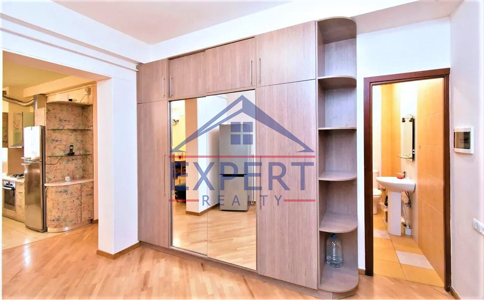 ԿԵՆՏՐՈՆ, ԵԿՄԱԼՅԱՆ ՓՈՂՈՑ, 4 ՍԵՆՅԱԿ