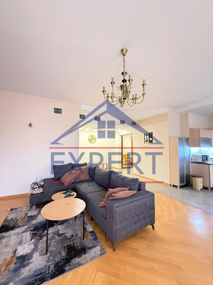 ԿԵՆՏՐՈՆ, ՊԱՐՈՆՅԱՆ ՓՈՂՈՑ, 4 ՍԵՆՅԱԿ