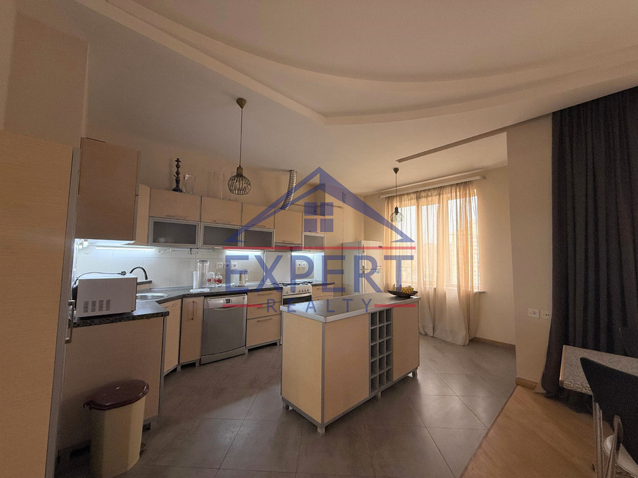 ԿԵՆՏՐՈՆ, ՊԱՐՈՆՅԱՆ ՓՈՂՈՑ, 4 ՍԵՆՅԱԿ