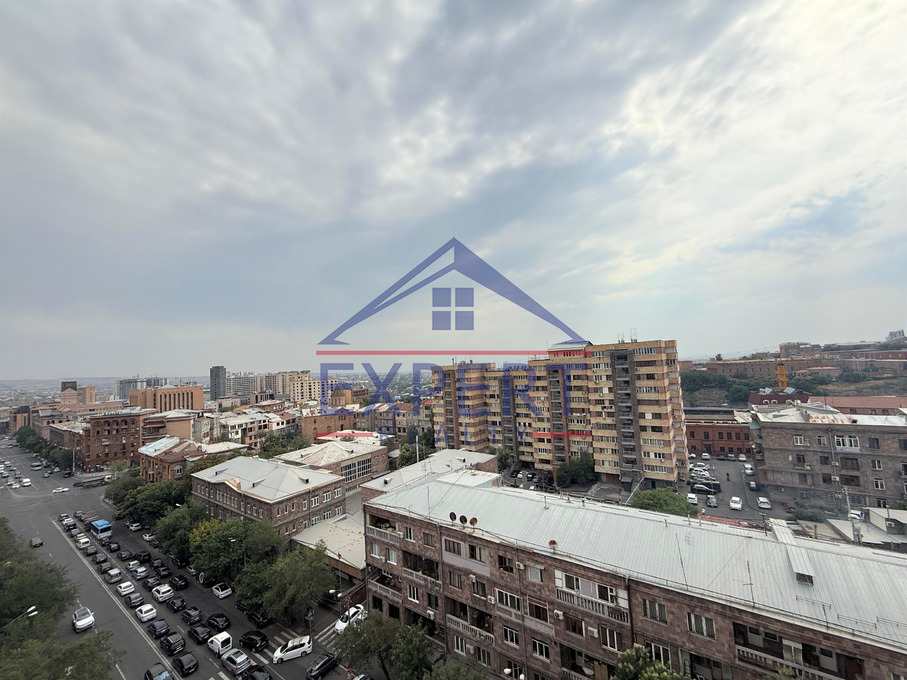 ԿԵՆՏՐՈՆ, ՊԱՐՈՆՅԱՆ ՓՈՂՈՑ, 4 ՍԵՆՅԱԿ