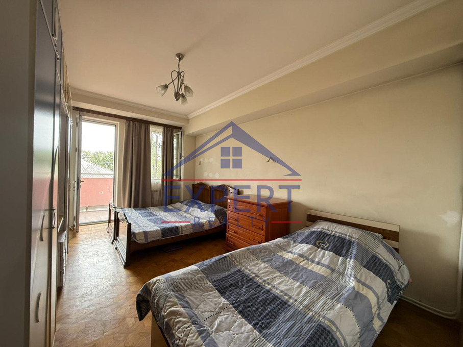 ԱՐԱԲԿԻՐ, ԱԶԱՏՈՒԹՅԱՆ ՊՈՂՈՏԱ, 3 ՍԵՆՅԱԿ