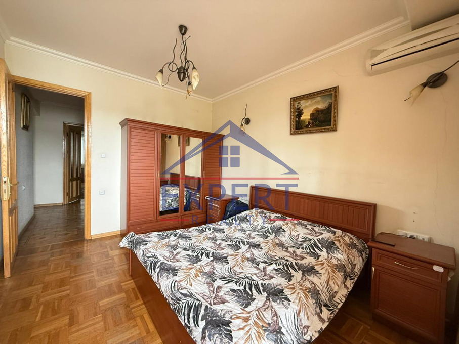 ԱՐԱԲԿԻՐ, ԱԶԱՏՈՒԹՅԱՆ ՊՈՂՈՏԱ, 3 ՍԵՆՅԱԿ