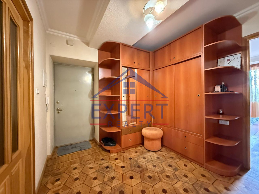 ԱՐԱԲԿԻՐ, ԱԶԱՏՈՒԹՅԱՆ ՊՈՂՈՏԱ, 3 ՍԵՆՅԱԿ