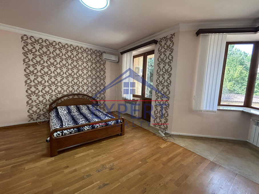 ՔԱՆԱՔԵՌ-ԶԵՅԹՈՒՆ, ԲԱԲԱՅԱՆ ՓՈՂՈՑ, 7 ՍԵՆՅԱԿ