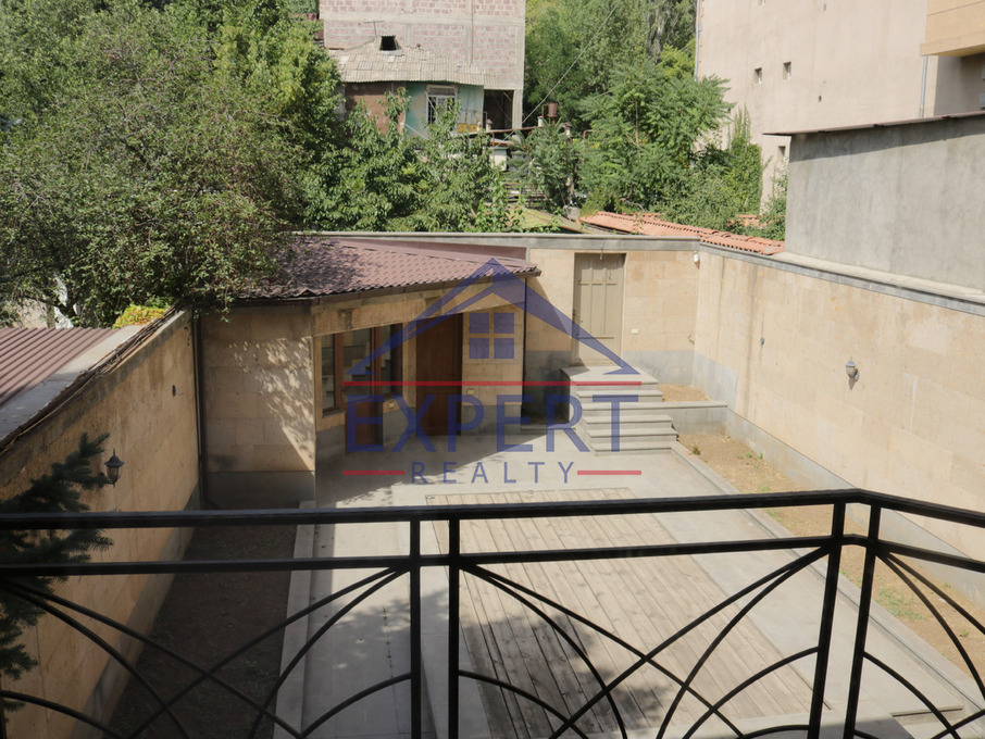 ՔԱՆԱՔԵՌ-ԶԵՅԹՈՒՆ, ԲԱԲԱՅԱՆ ՓՈՂՈՑ, 7 ՍԵՆՅԱԿ