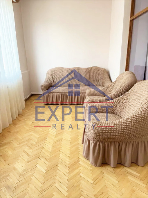 ԿԵՆՏՐՈՆ, ԶԱՔՅԱՆ ՓՈՂՈՑ, 3 ՍԵՆՅԱԿ