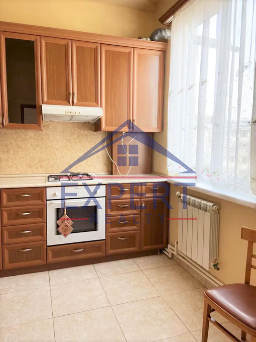 ԿԵՆՏՐՈՆ, ԶԱՔՅԱՆ ՓՈՂՈՑ, 3 ՍԵՆՅԱԿ