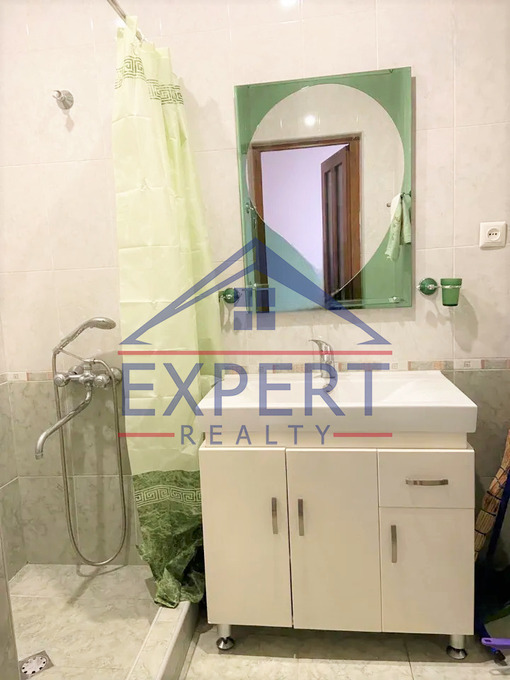 ԿԵՆՏՐՈՆ, ԶԱՔՅԱՆ ՓՈՂՈՑ, 3 ՍԵՆՅԱԿ