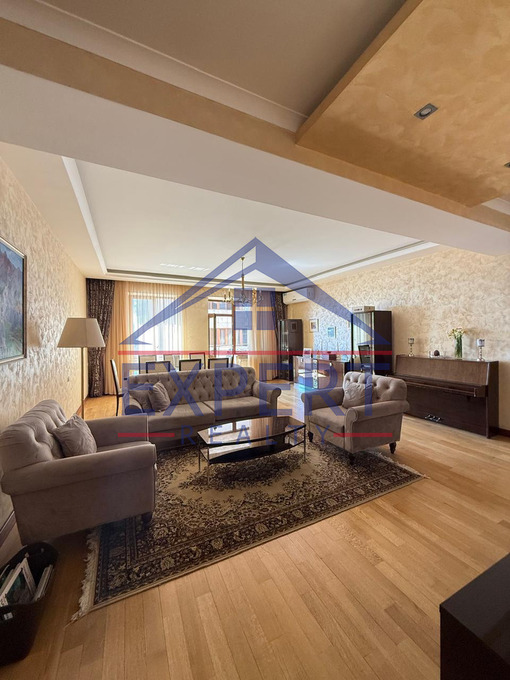 ԿԵՆՏՐՈՆ, ՄԱՇՏՈՑԻ ՊՈՂՈՏԱ, 4 ՍԵՆՅԱԿ