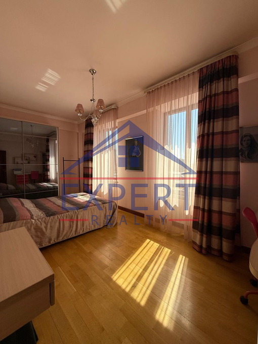 ԿԵՆՏՐՈՆ, ՄԱՇՏՈՑԻ ՊՈՂՈՏԱ, 4 ՍԵՆՅԱԿ