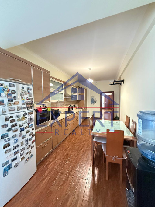 ԿԵՆՏՐՈՆ, ՄԱՇՏՈՑԻ ՊՈՂՈՏԱ, 4 ՍԵՆՅԱԿ