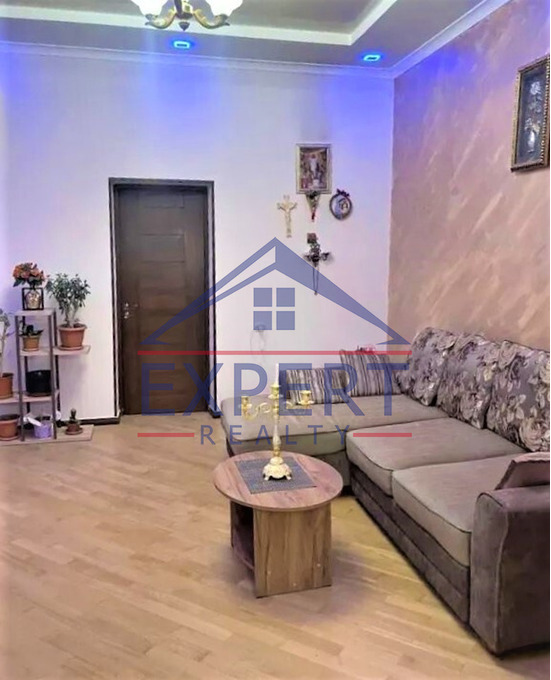 ԷՐԵԲՈՒՆԻ, ՆՈՐ ԱՐԵՇ, 5 ՍԵՆՅԱԿ
