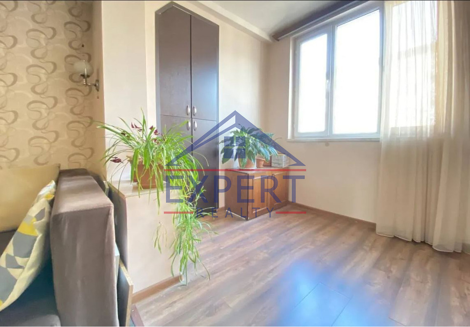 ՔԱՆԱՔԵՌ ԶԵՅԹՈՒՆ,  ՌԱՅՆԻՍԻ ՓՈՂՈՑ  3 ՍԵՆՅԱԿ