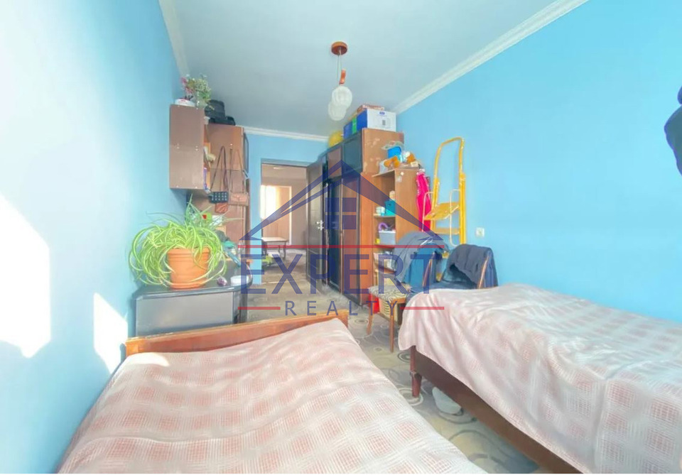 ՔԱՆԱՔԵՌ ԶԵՅԹՈՒՆ,  ՌԱՅՆԻՍԻ ՓՈՂՈՑ  3 ՍԵՆՅԱԿ