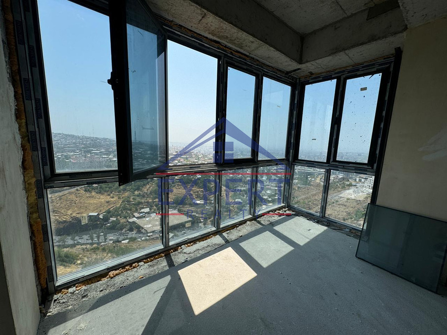 ՔԱՆԱՔԵՌ-ԶԵՅԹՈՒՆ, ԳՈԳՈԼ ՊԼԱԶԱ, 2 ՍԵՆՅԱԿ