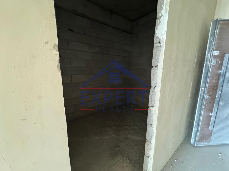 ՔԱՆԱՔԵՌ-ԶԵՅԹՈՒՆ, ԳՈԳՈԼ ՊԼԱԶԱ, 2 ՍԵՆՅԱԿ