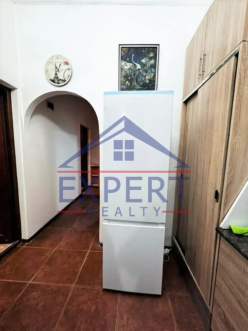 ՇԵՆԳԱՎԻԹ, ԲԱԳՐԱՏՈՒՆՅԱՆՑ ՓՈՂՈՑ, 2 ՍԵՆՅԱԿ