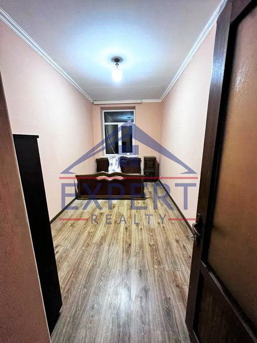 ՇԵՆԳԱՎԻԹ, ԲԱԳՐԱՏՈՒՆՅԱՆՑ ՓՈՂՈՑ, 2 ՍԵՆՅԱԿ
