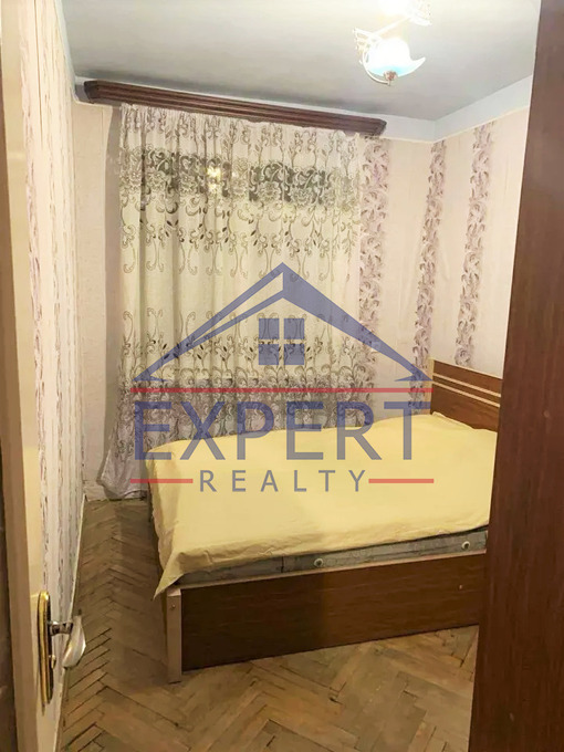 ԱՐԱԲԿԻՐ, ԿՈՄԻՏԱՍԻ ՊՈՂՈՏԱ, 3 ՍԵՆՅԱԿ